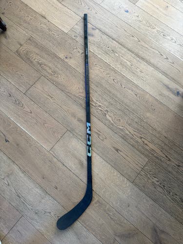 Junior CCM Ribcor Trigger 9 Pro Right Handed Hockey Stick P88 50 Flex (Used)
