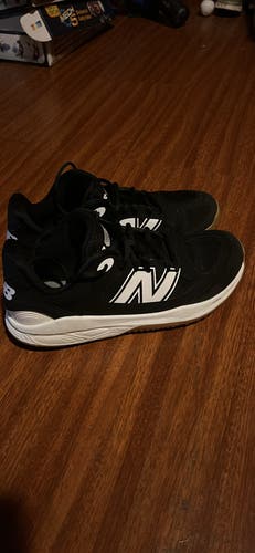 Black Unisex Size M 9.5 (W 10.5) Adult New Balance Fresh Foam Turf 3000 Shoes (Used)
