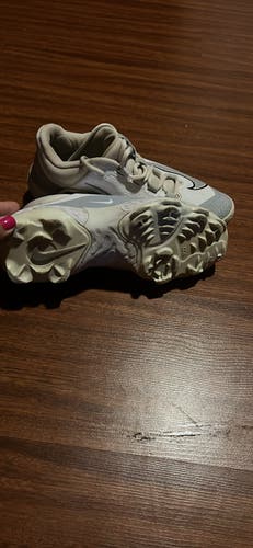 White Men's Size M 8.5 (W 9.5) Nike React Vapor Ultrafly Elite 4 Low Top Molded Cleats (Used)