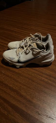 White Men's Size M 7.5 (W 8.5) Nike Trout Low Top (Used)