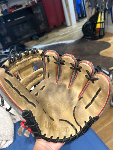 Wilson A2000 RH Infield Baseball Glove 11.25" (Used)