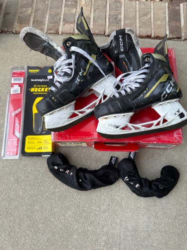 CCM AS-V Pro Hockey Skates | Senior 8 (Tapered) Black Step Steel