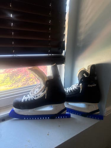 CCM Rapide Hockey Skates Regular Width 11 (Used)