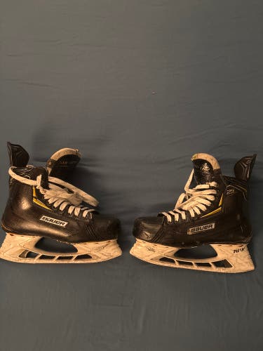 Black 2018 Bauer Supreme 2S Hockey Skates Regular Width 9 (Used)