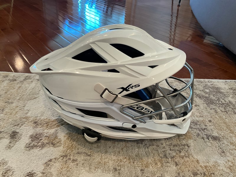 Youth white Cascade XRS Helmet (LIKE NEW USED TWICE!!) SEND OFFERS PLZ!! WILLING TO NEGOTIATE!!