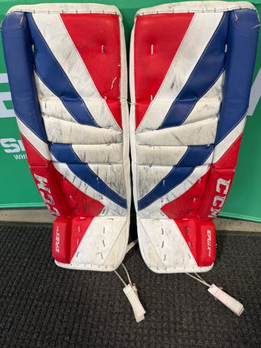 CCM Extreme Flex 5.5 Goalie Leg Pads | 30+1" Junior