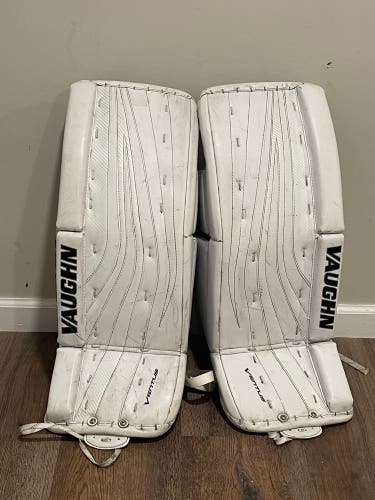 26" Vaughn Ventus SLR Jr Goalie Leg Pads (Used)