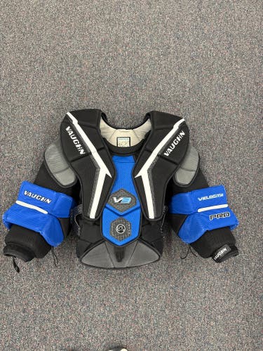 Vaughn Velocity V9 Pro Goalie Chest Protector (Used) | Senior Medium
