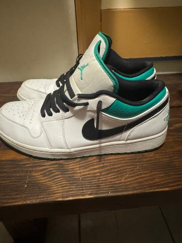 Air Jordan 1 Low white lucky green
