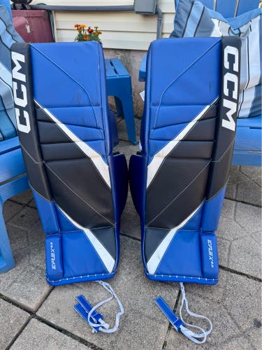 32" CCM EFlex 6.9 Goalie Leg Pads (Used)