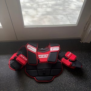 Small / Medium CCM YTFlex Goalie Chest Protector (Used)