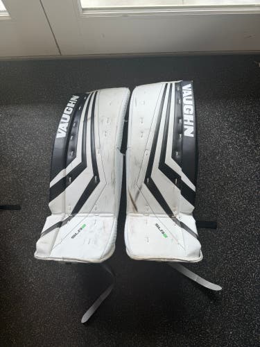 26" Vaughn Ventus SLR YT Goalie Leg Pads (Used)