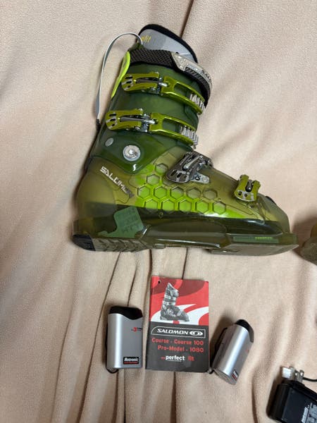 salomon course t ski boots QST Access 60 W the T4 RT offers a secure fit with a 28mm strap and My ThermicFit Junior liner for comfort and warmth Salomon QST Pro 90 TR