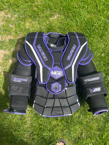 XL Vaughn V10 Goalie Chest Protector (Used)