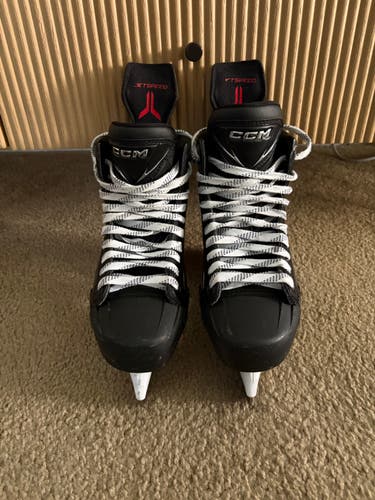 Black/Red 2025 CCM Jetspeed FT890 Hockey Skates (Used) – Size 6.5 Wide – Includes Step Blacksteel!
