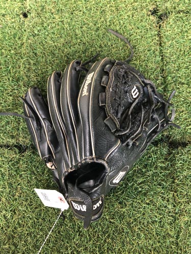 Wilson Ultra RH Pitcher's Baseball Glove 12" (Used)