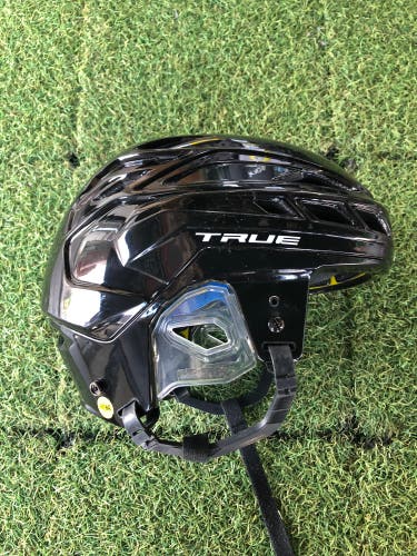 Large True Dynamic 9 Helmet (Used)