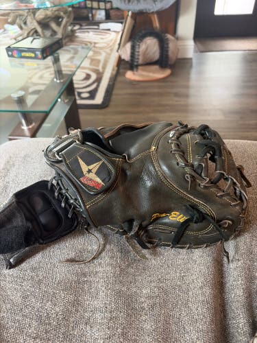 All Star CM3000 RH Catcher's Baseball Glove 35" (Used)