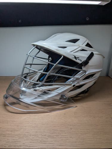 White Cascade XRS Goalie Helmet (Used)