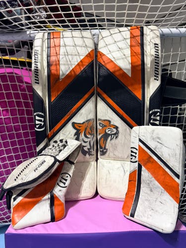 31" Warrior Ritual G6 E+ Goalie Leg Pads (Used)