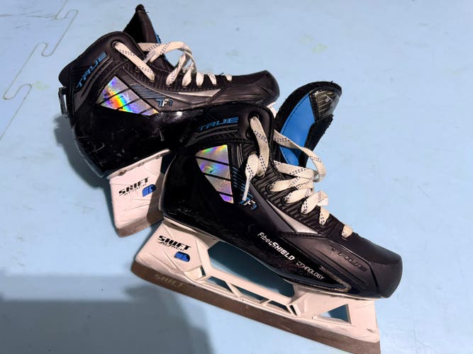 2021 True TF7 Hockey Goalie Skates Extra Wide Width 6 (Used)