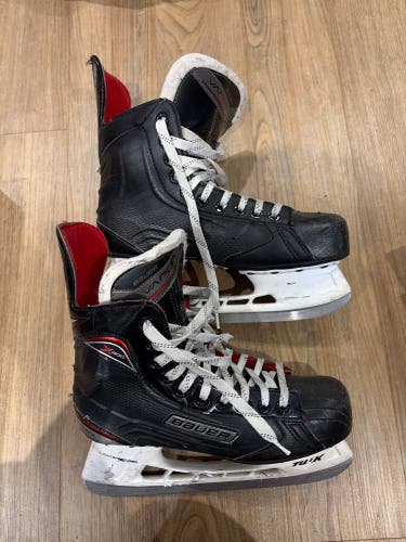Black 2015 Bauer Vapor X400 Hockey Skates Regular Width 7 (Used)