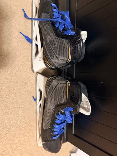2018 Bauer Supreme S27 Hockey Goalie Skates Regular Width 10.5 (Used)