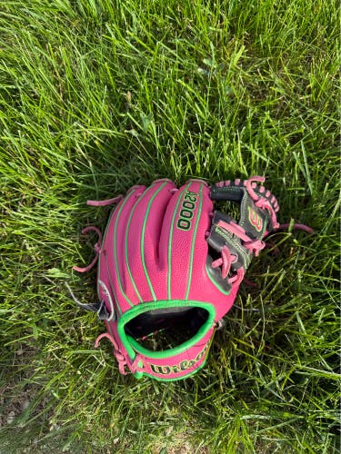 Wilson A2000 RH Infield Baseball Glove 11.5" (Used)
