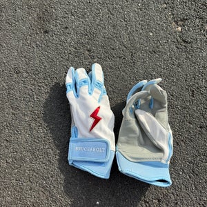 Bruce bolt batting gloves