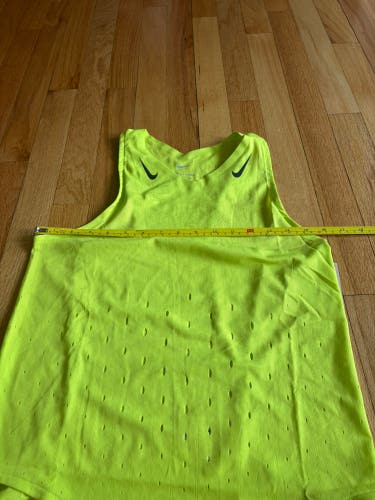 Nike Drifit Aeroswift Running Tank Women’s Small FN2504-389 New $80 Retail