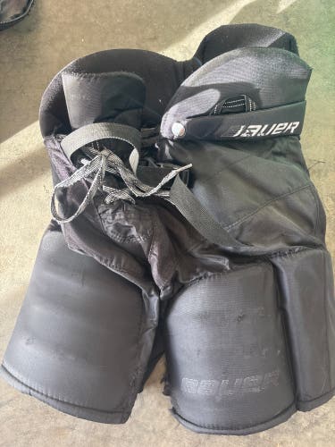 Junior Small Bauer Hockey Pants (Used)