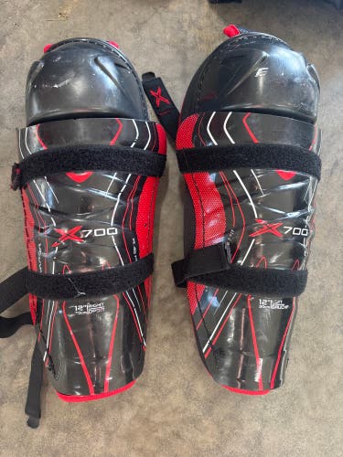 Junior Bauer Vapor X700 12" Shin Pads (Used)