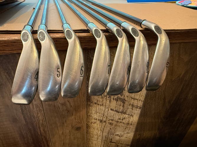 Men's Callaway Big Bertha Right Handed Iron Set Regular Flex (Used)