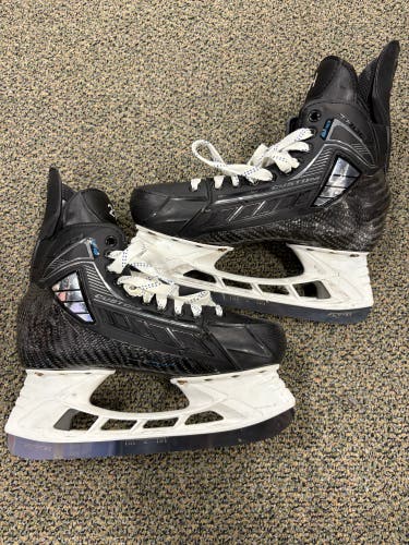 Senior True SVH Pro Hockey Skates Pro Stock 8.5 (Used)