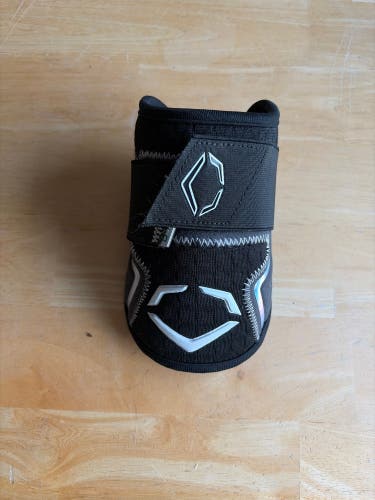 Black Senior EvoShield Elbow Guard Elbow Protection (Used)