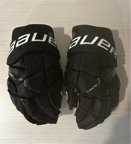Bauer Supreme Mach Gloves 14" (Used)