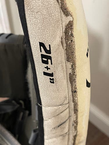 26" Warrior Ritual G4 Goalie Leg Pads (Used)