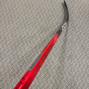 Junior Red CCM JetSpeed FT8 Pro Right Handed Hockey Stick P29+1/4 50 Flex (New)
