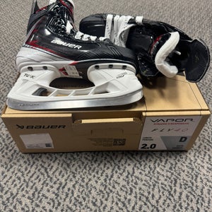 Bauer Vapor Fly40 Hockey Skates Regular Width Size 2 (New)