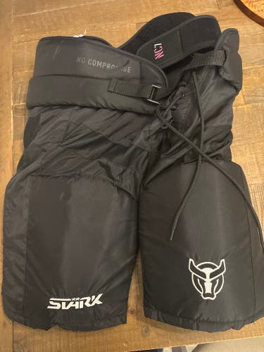 Women's Senior Small Hockey Pants (Used)