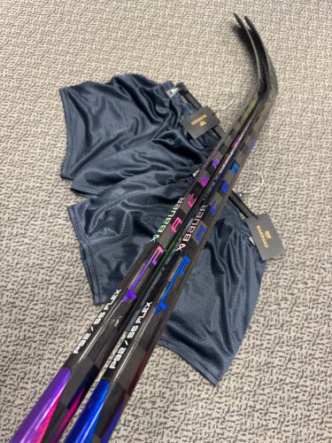 2-Pack Intermediate Bauer Nexus Tracer Right Handed Hockey Stick P92 55 Flex (New)