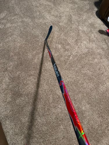 Senior Bauer Vapor Flylite Right Handed Hockey Stick P28 77 Flex Pro Stock (New)
