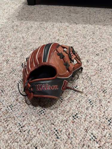 2024 Wilson A2K RH Infield Baseball Glove 11.75" (Used)