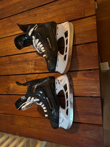 Bauer Supreme Mach Hockey Skates Regular Width Size 4 (Used)