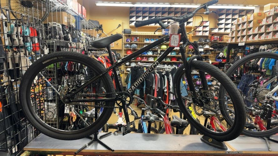 Radio Bike Co. Dirt Jumper 26" Mountain Bike - Black - New