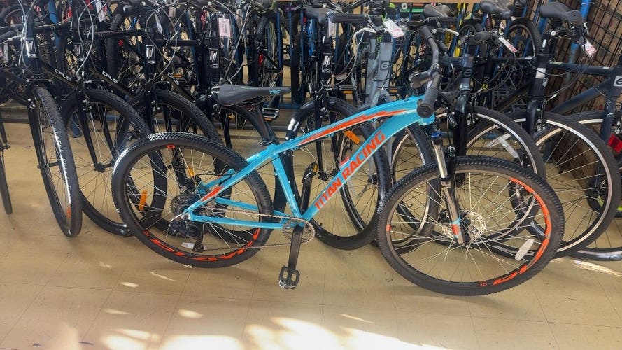 Titan Racing Mountain Bike Player 3.0 Blue/Orange Good Condition Size L