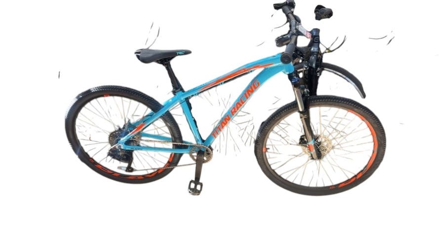 Titan Racing Player 3.0 Mountain Bike Blue Good Condition Size M