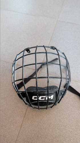 Small CCM FM580 (Used)