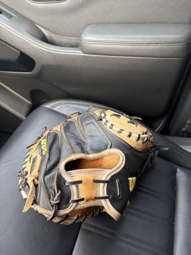 Catcher's RH Wilson A2000 Baseball Glove (New)
