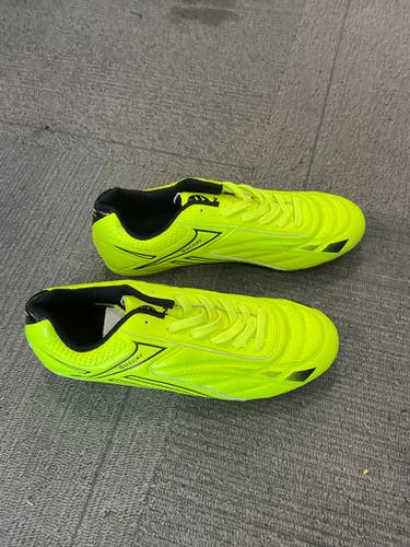 Used Soccer Turf Shoes Neon Green Senior 7 11614-S000237178